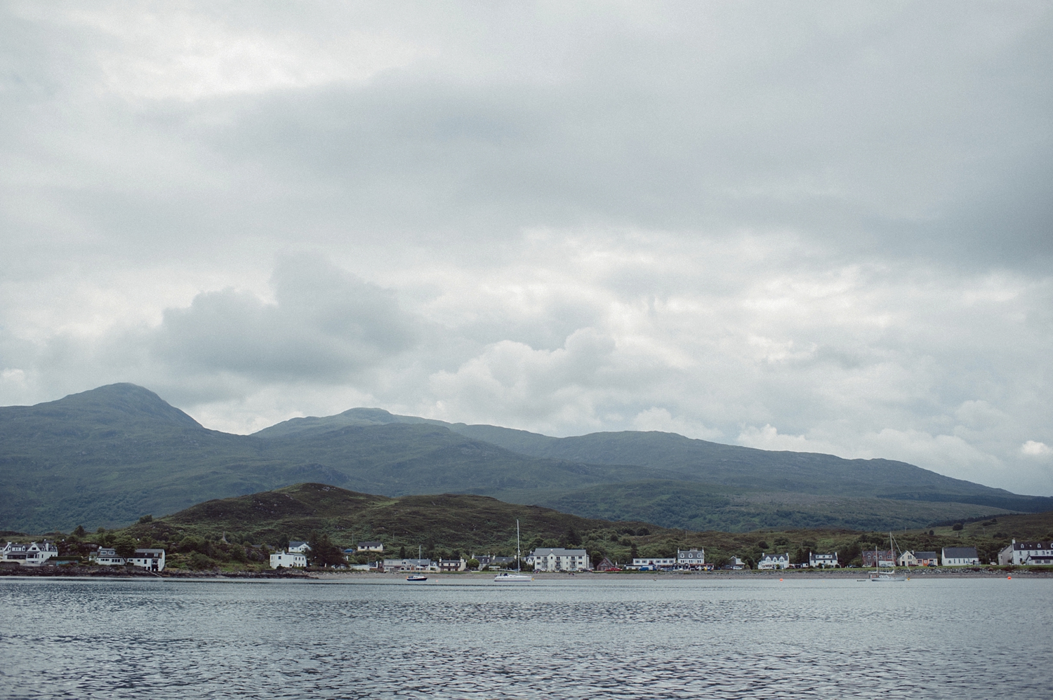 114-lisa-devine-photography-alternative-wedding-photography-skye-scotland.JPG