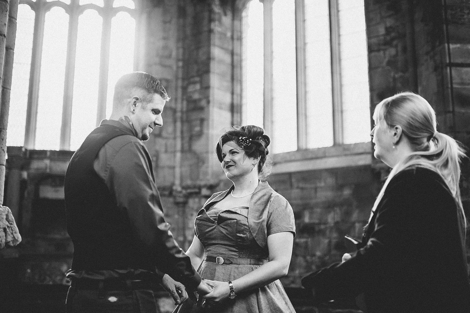 2011-lisa-devine-photography-alternative-stylish-creative-wedding-photography-glasgow-scotland-uk.JPG