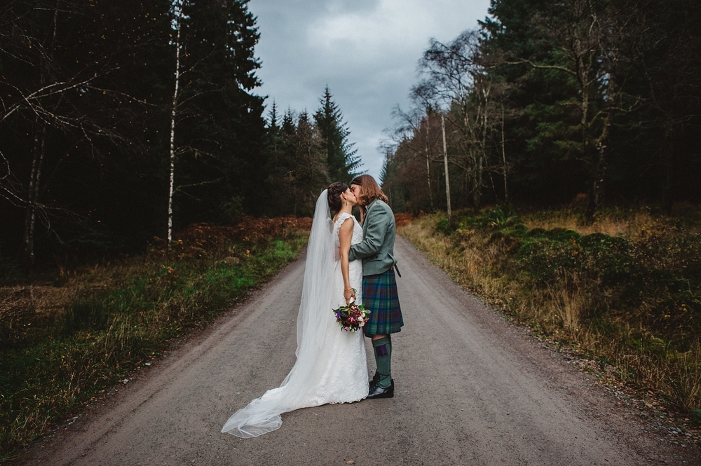 7897-lisa-devine-photography-alternative-stylish-creative-wedding-photography-glasgow-scotland-uk.JPG