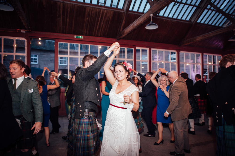 182-lisa-devine-photography-alternative-creative-wedding-photography-glasgow-errol-park-perthshire-scotland-uk.JPG