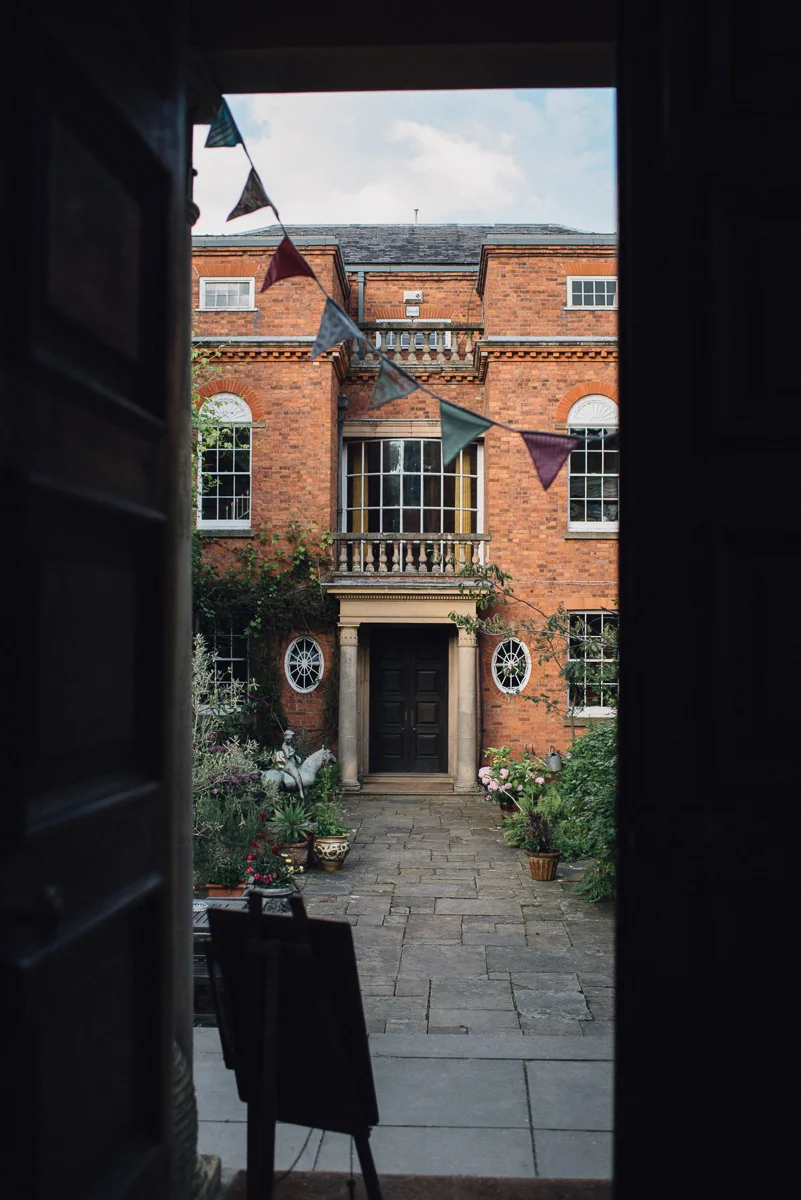 0001-LISA_DEVINE_PHOTOGRAPHY_ALTERNATIVE_WEDDING_PHOTOGRAPHY_SCOTLAND_WALCOT_HALL_SHROPSHIRE.JPG