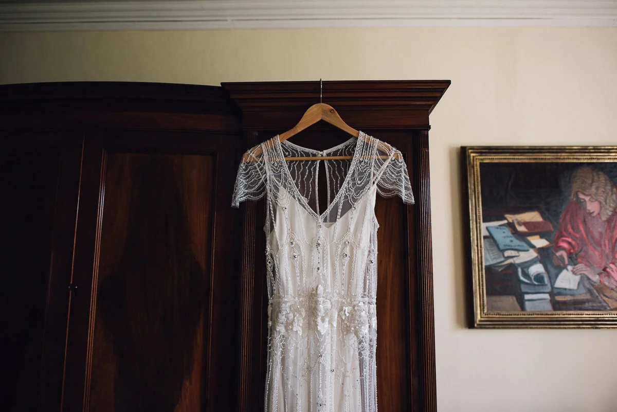 0010-LISA_DEVINE_PHOTOGRAPHY_ALTERNATIVE_WEDDING_PHOTOGRAPHY_SCOTLAND_WALCOT_HALL_SHROPSHIRE.JPG