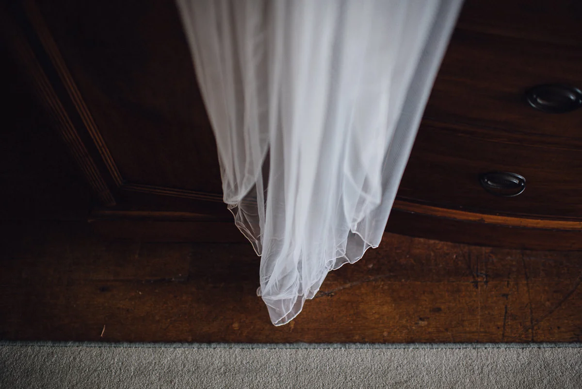 0011-LISA_DEVINE_PHOTOGRAPHY_ALTERNATIVE_WEDDING_PHOTOGRAPHY_SCOTLAND_WALCOT_HALL_SHROPSHIRE.JPG