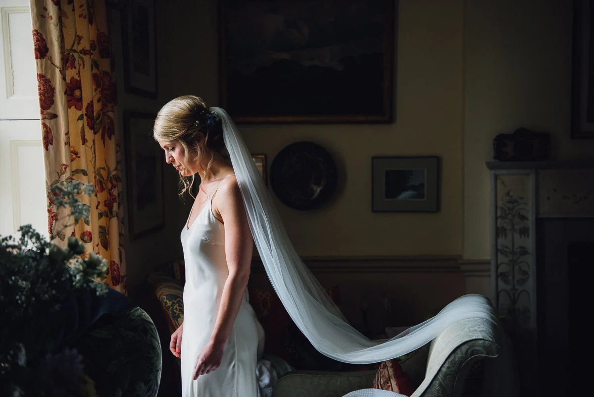 0021-LISA_DEVINE_PHOTOGRAPHY_ALTERNATIVE_WEDDING_PHOTOGRAPHY_SCOTLAND_WALCOT_HALL_SHROPSHIRE.JPG