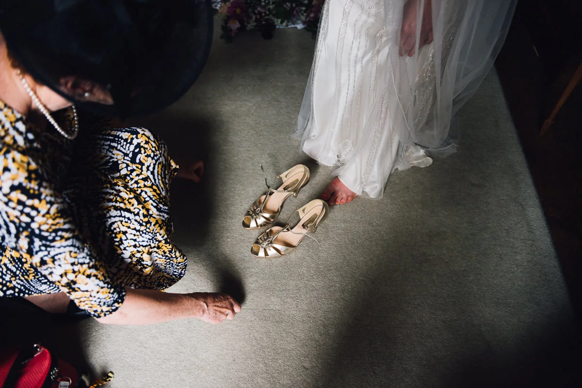 0022-LISA_DEVINE_PHOTOGRAPHY_ALTERNATIVE_WEDDING_PHOTOGRAPHY_SCOTLAND_WALCOT_HALL_SHROPSHIRE.JPG