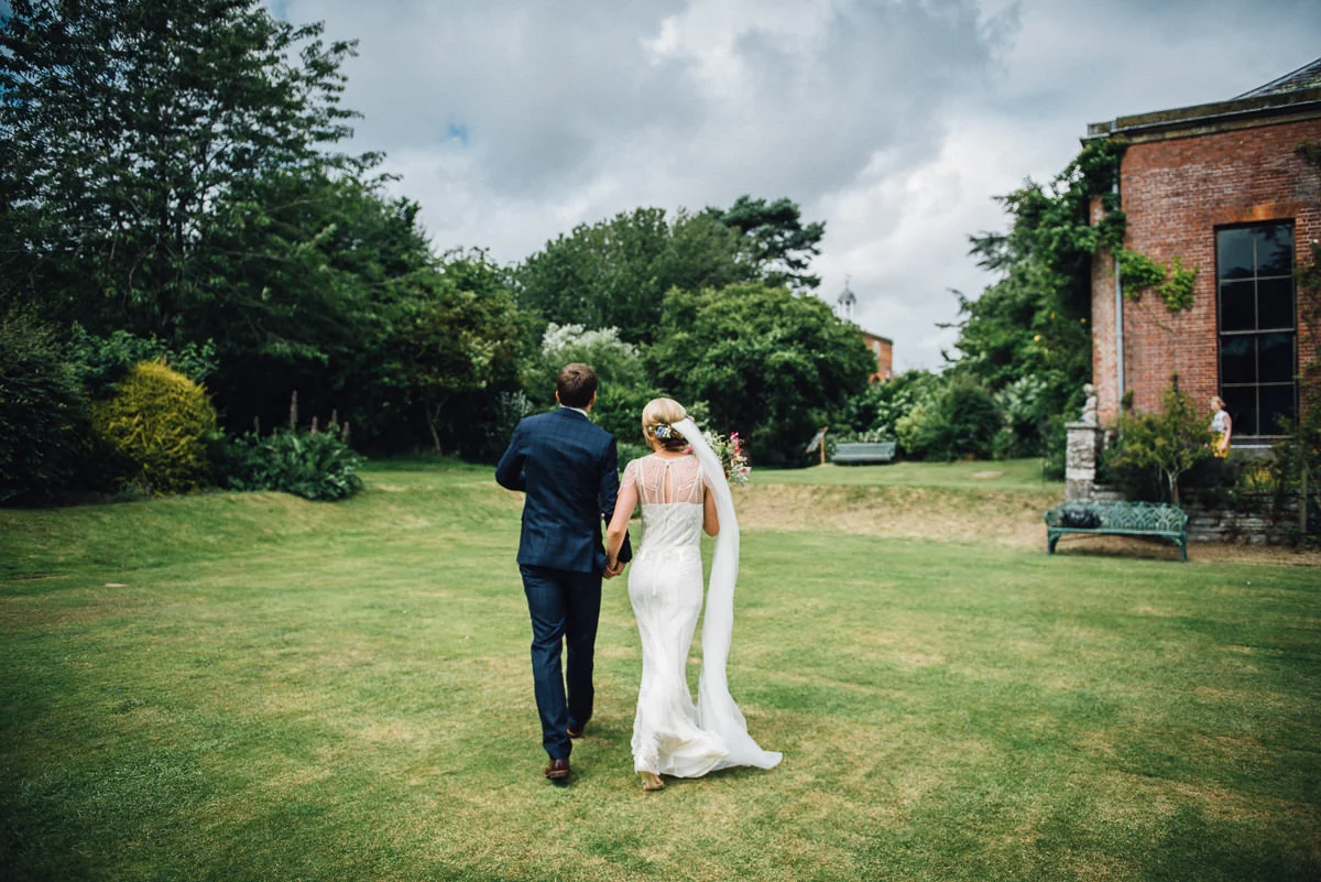 0043-LISA_DEVINE_PHOTOGRAPHY_ALTERNATIVE_WEDDING_PHOTOGRAPHY_SCOTLAND_WALCOT_HALL_SHROPSHIRE.JPG