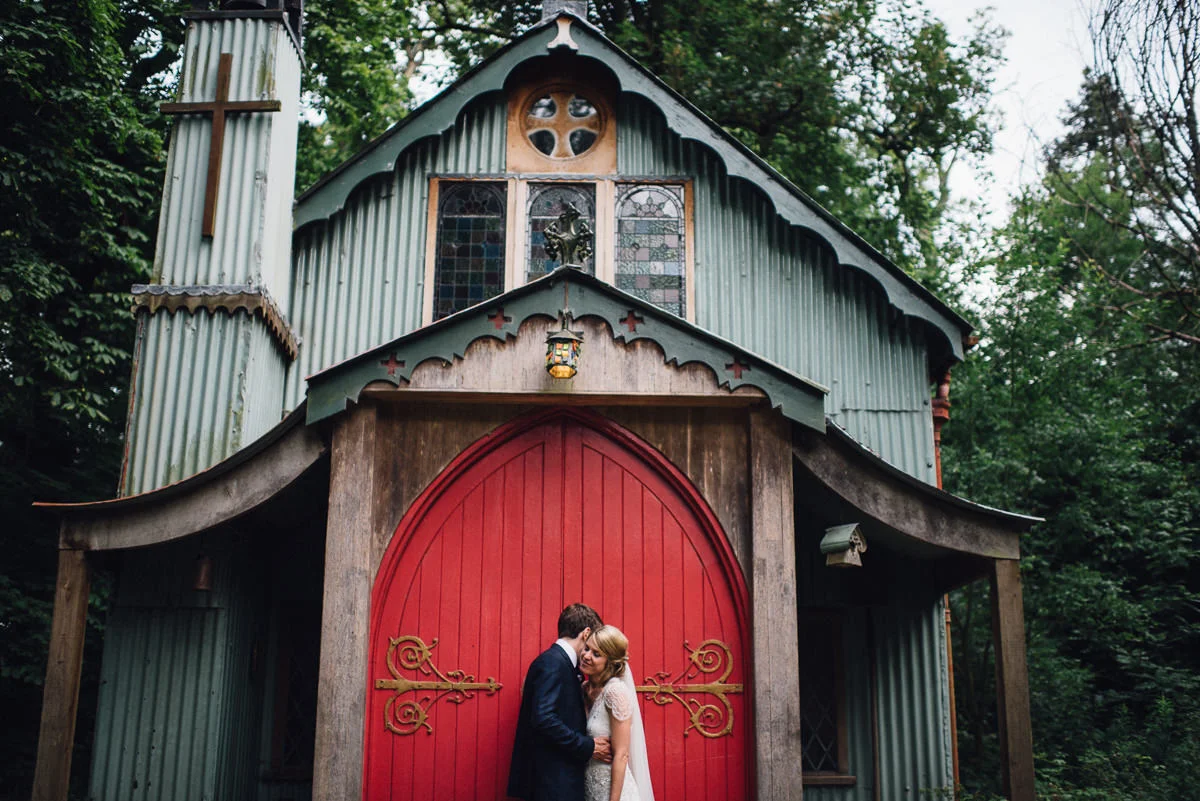 0096-LISA_DEVINE_PHOTOGRAPHY_ALTERNATIVE_WEDDING_PHOTOGRAPHY_SCOTLAND_WALCOT_HALL_SHROPSHIRE.JPG