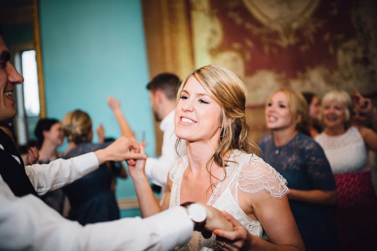 0113-LISA_DEVINE_PHOTOGRAPHY_ALTERNATIVE_WEDDING_PHOTOGRAPHY_SCOTLAND_WALCOT_HALL_SHROPSHIRE.JPG