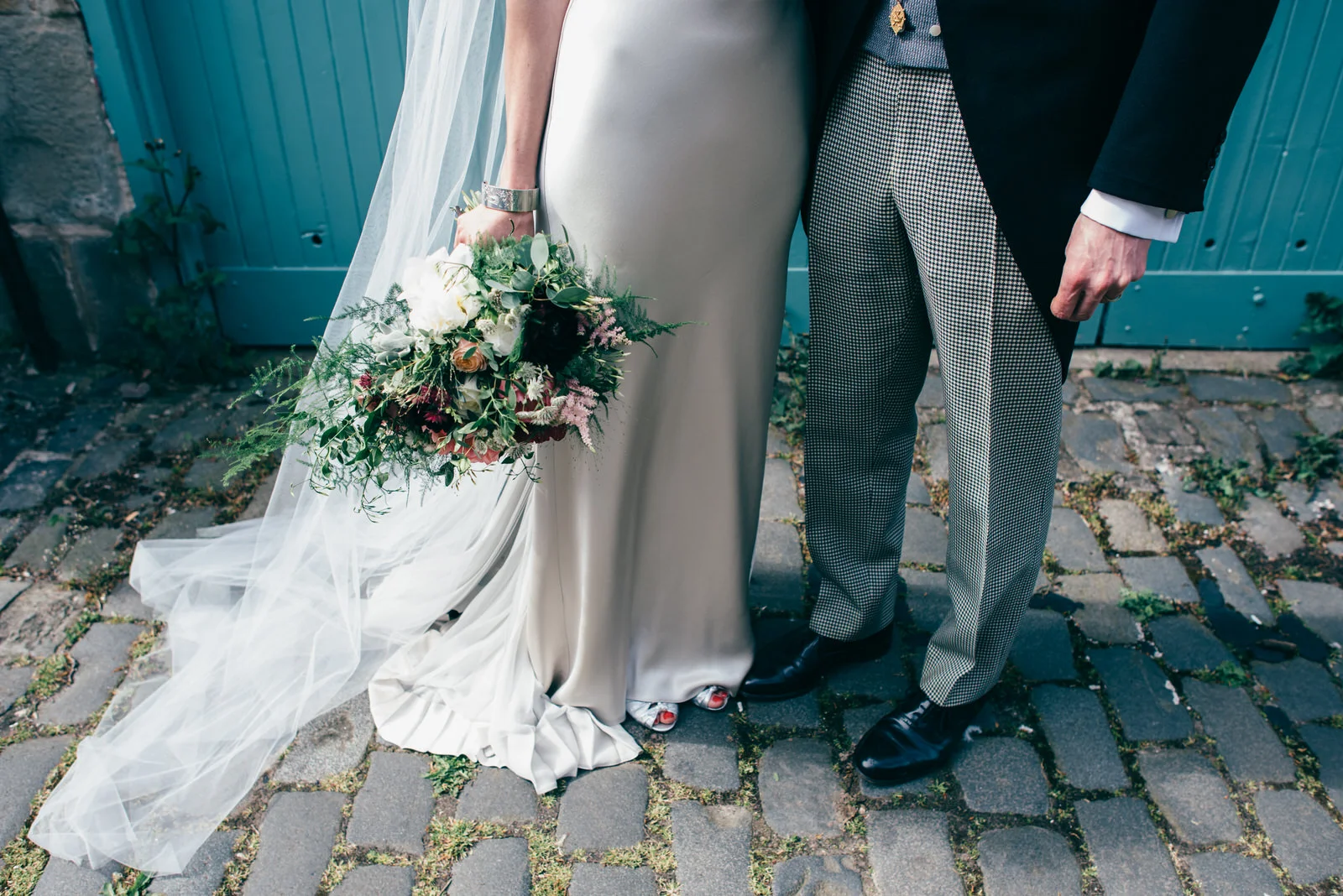 0289-LISA_DEVINE_PHOTOGRAPHY_ALTERNATIVE_WEDDING_PHOTOGRAPHY_SCOTLAND_THE_NEW_CLUB_CANONGATE_CHURCH_WEDDING_EDINBURGH.JPG
