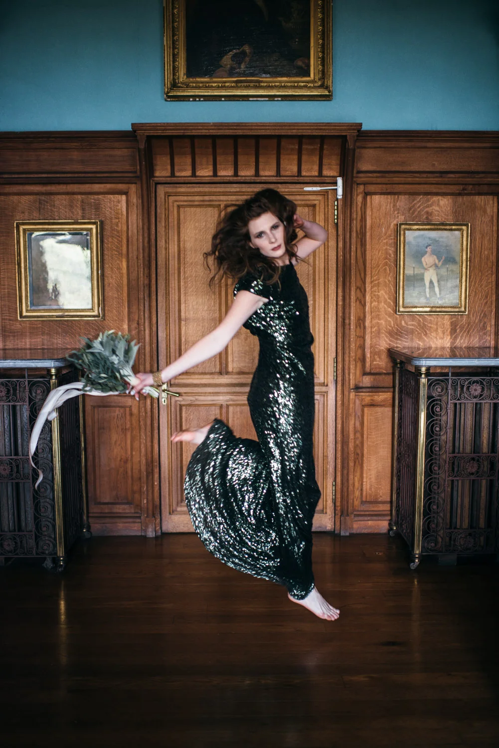 0010-LISA-DEVINE-PHOTOGRAPHY-STYLED-SHOOT-MOUNT-STUART-FASHION-INSPIRATION-7927.jpg