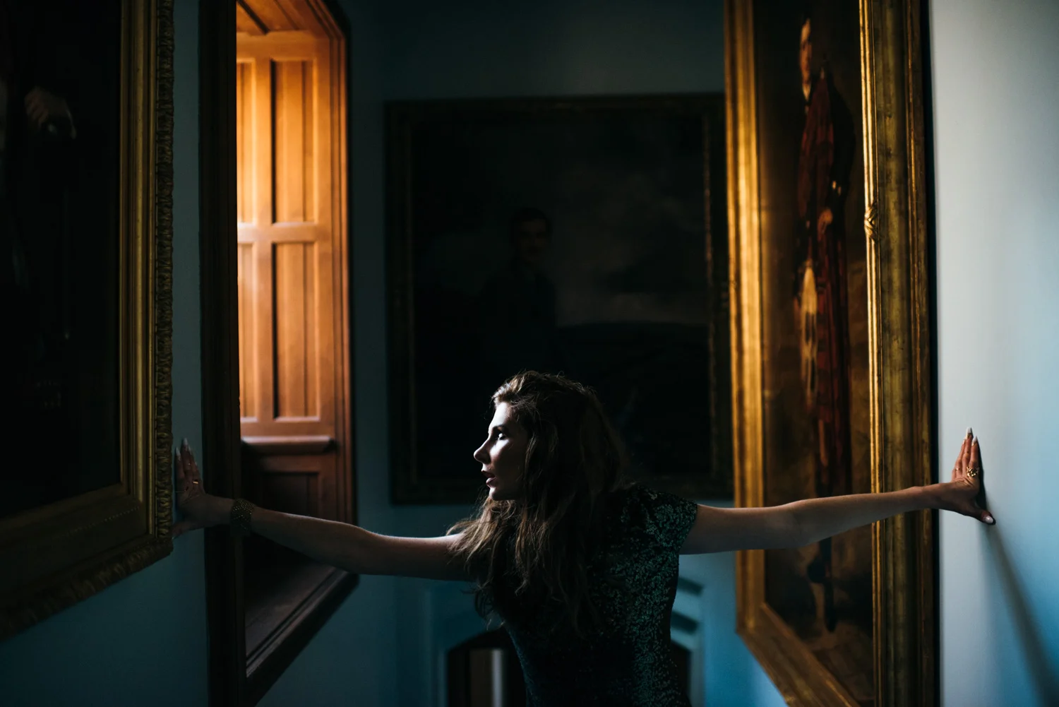 0100-LISA-DEVINE-PHOTOGRAPHY-STYLED-SHOOT-MOUNT-STUART-FASHION-INSPIRATION-8008.jpg
