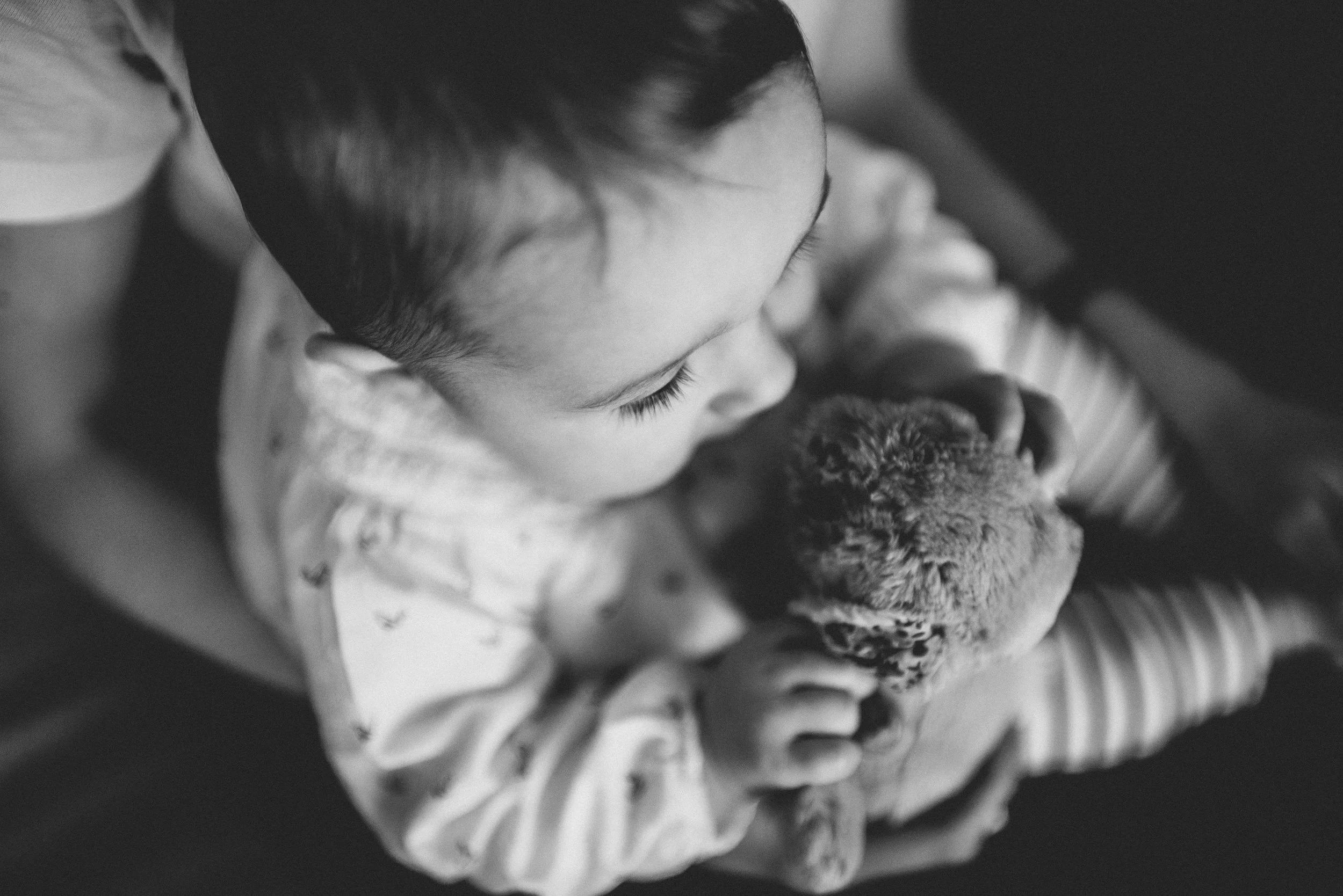 0149-FAMILY-PHOTOGRAPHY-GLASGOW-NATURAL-FAMILY-KIDS-PORTRAITS-GLASGOW-EDINBURGH-SCOTLAND.JPG