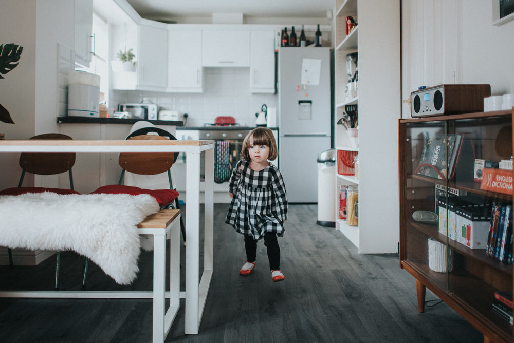 003-Family-kitchen-home-portrait-Lisa-Devine_Photography.jpg