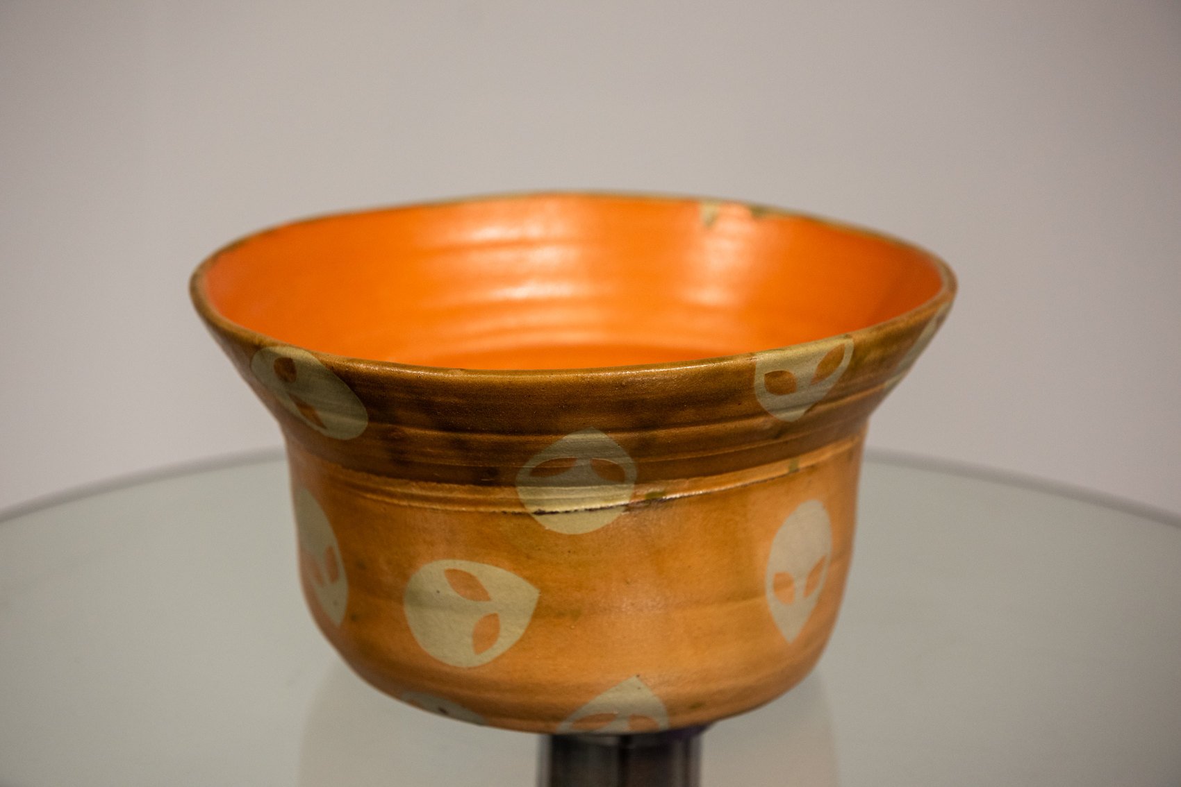   Bucket hat bowl (aliens II) , single-fired terracotta, slips, matt glaze, honey matt glaze 