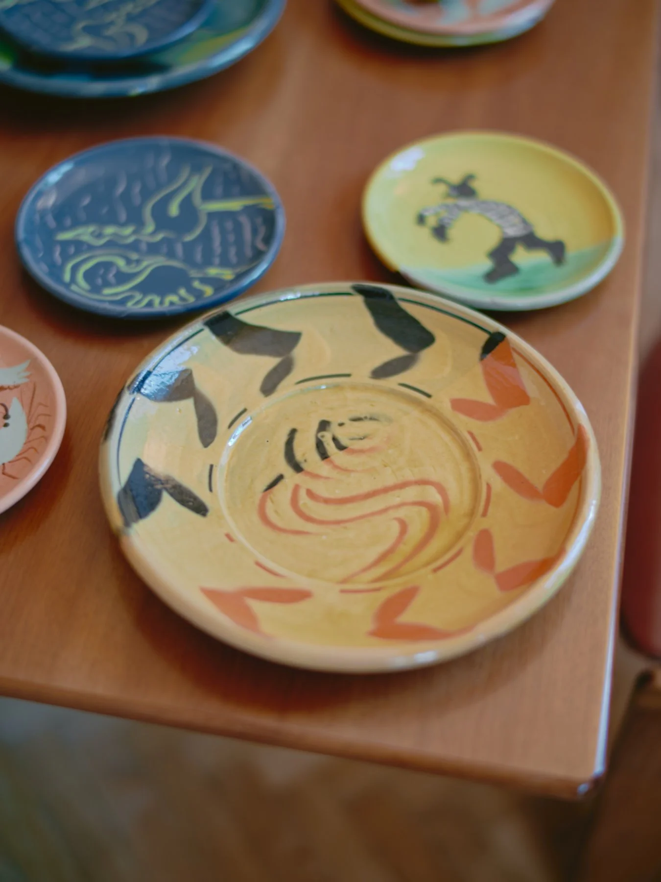   Platter (honey)  