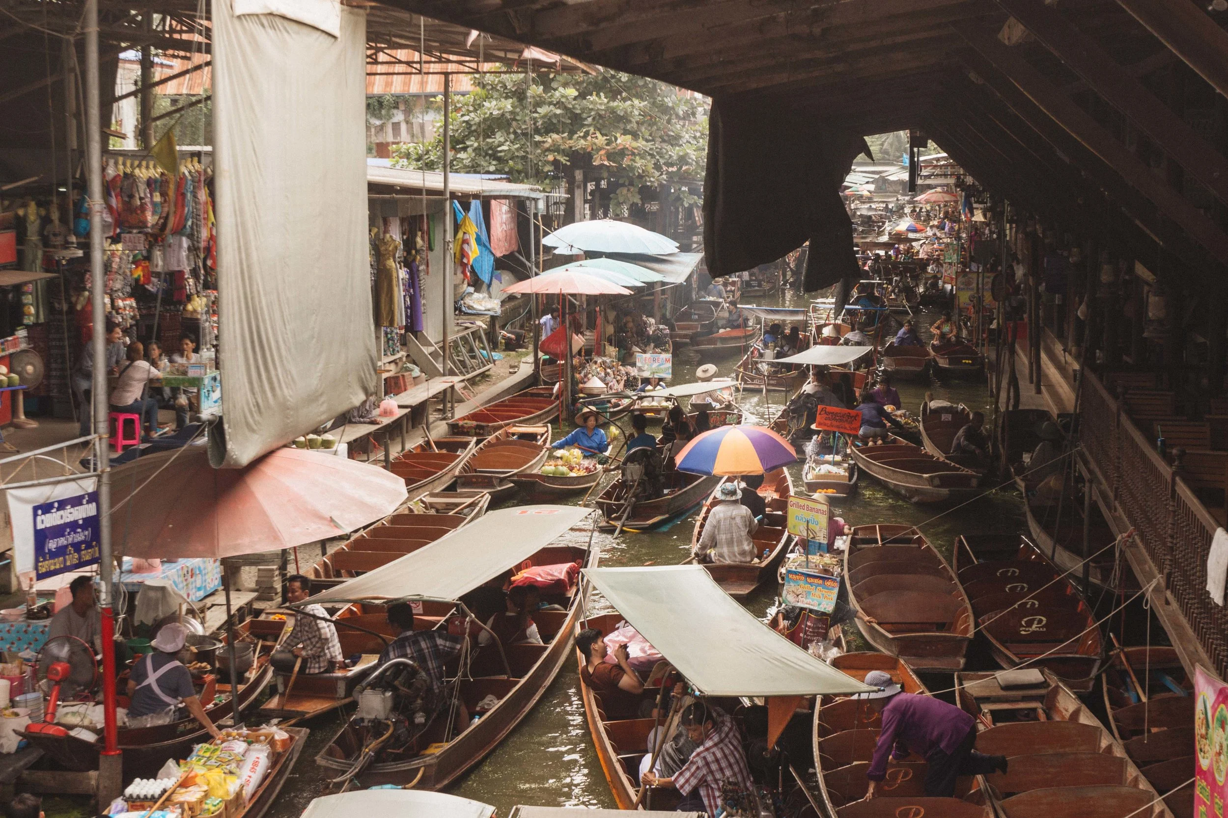 Mercado Flutuante Bangkok 77.jpg