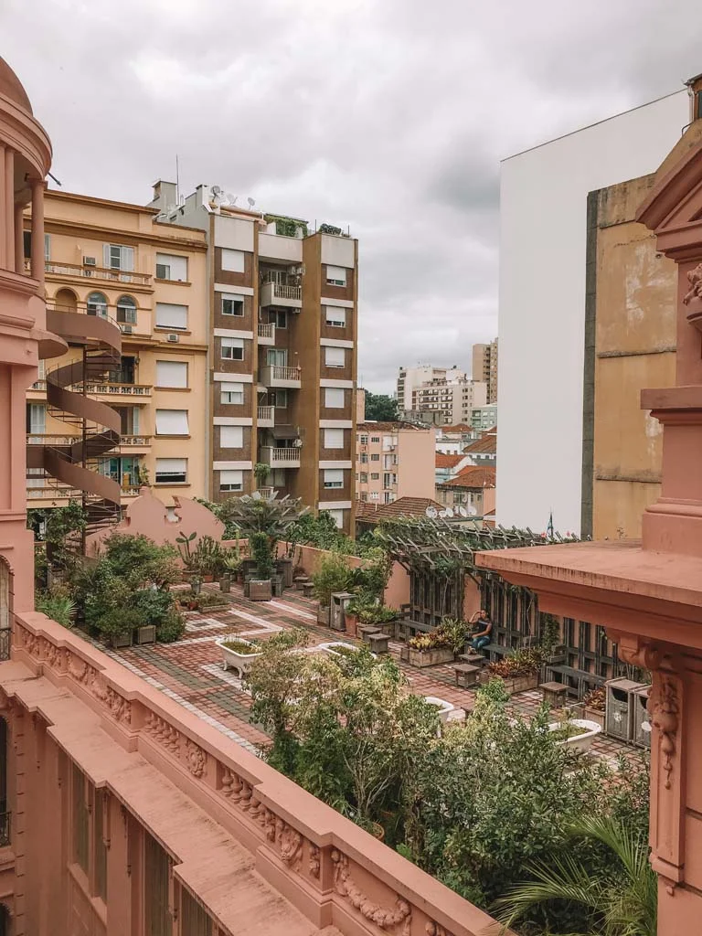 Visite a Casa de Cultura Mário