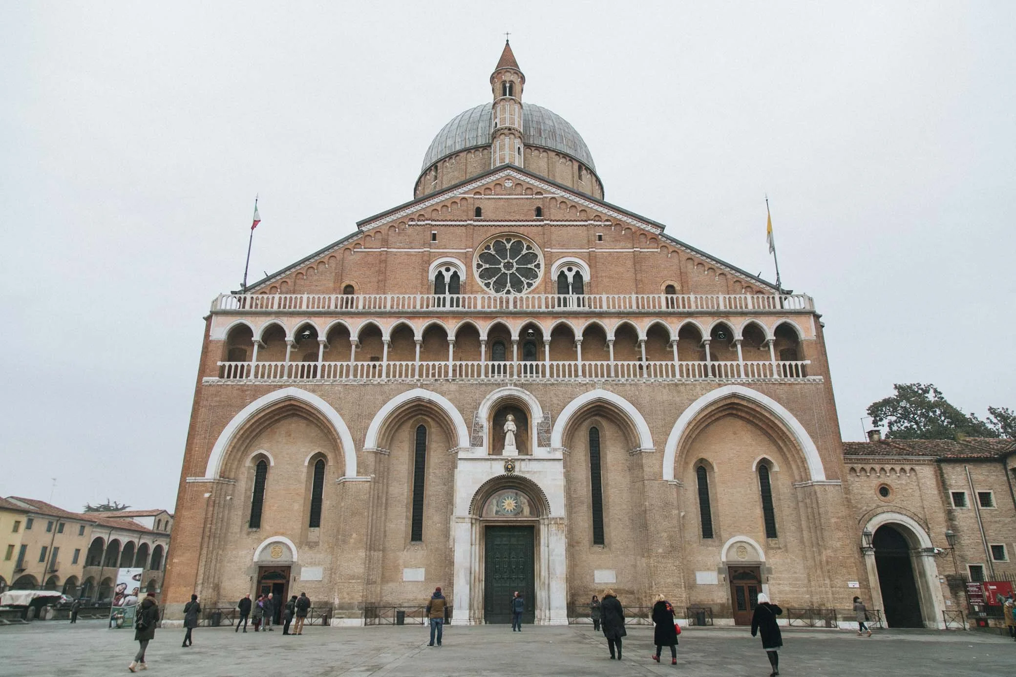 O que Fazer em Pádua Principais Atrações Eduardo & Mônica