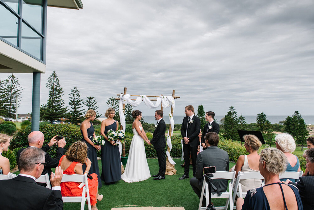 Outdoor ceremony at Monash Country club