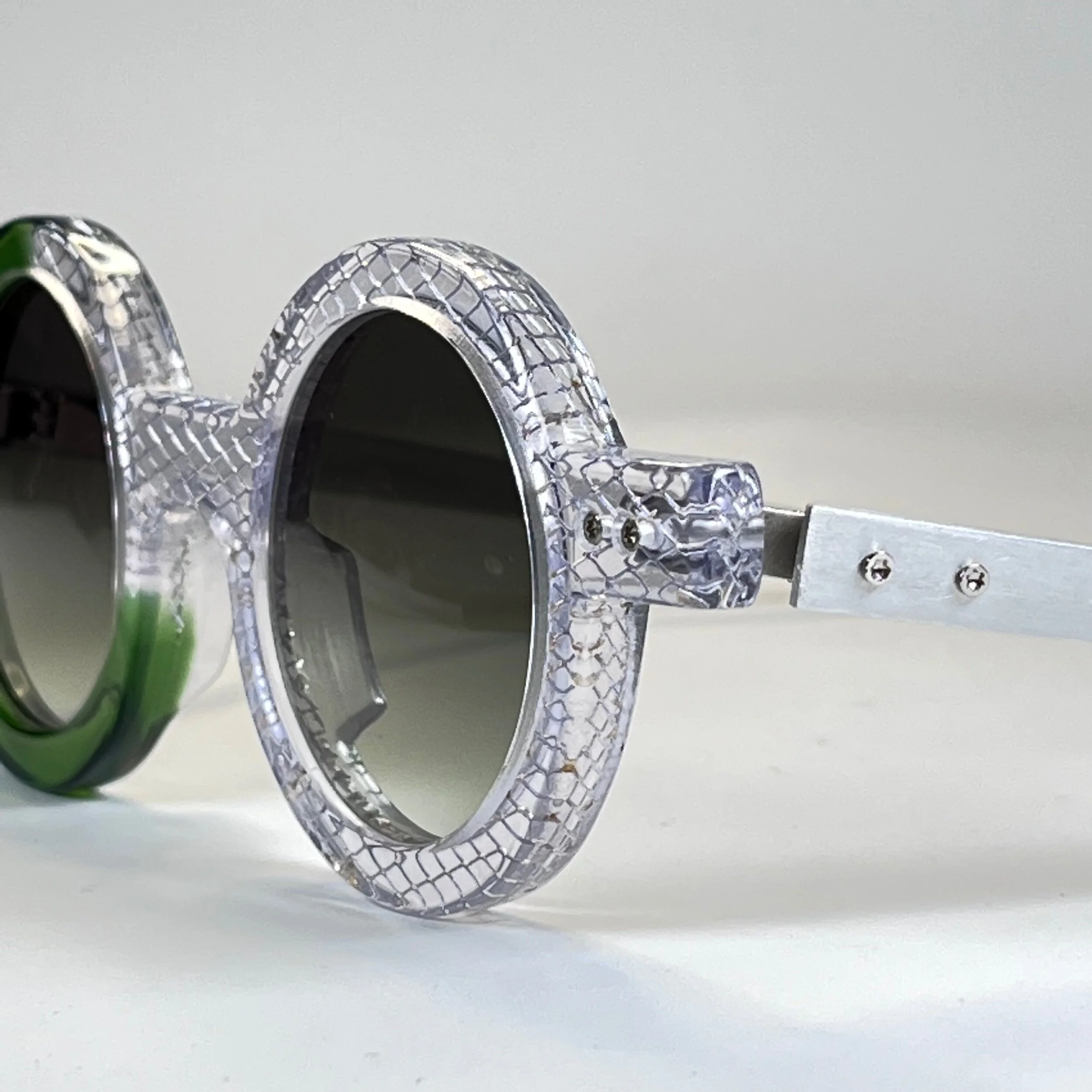 868712D6-5F3F-44A6-B5F9-DFC47A667376