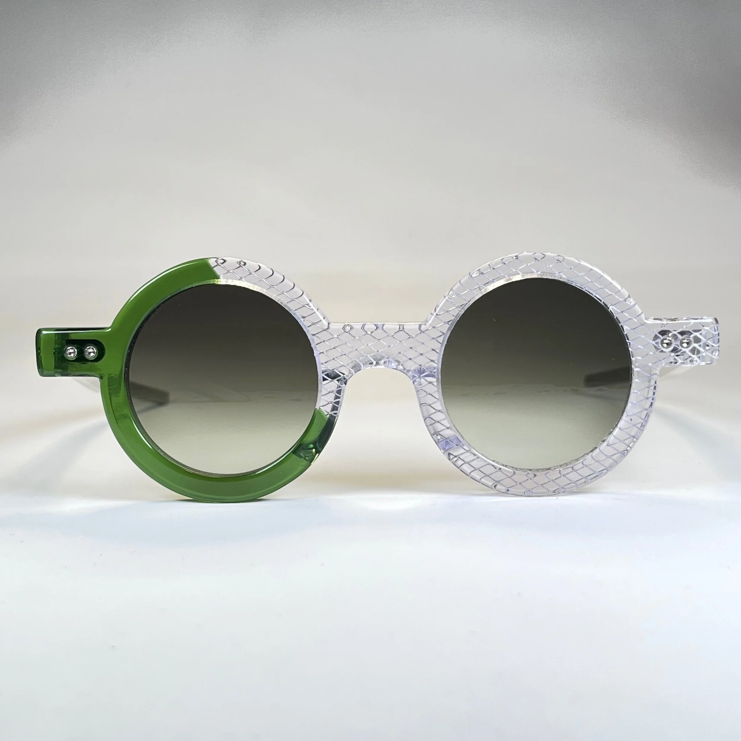 974CA975-47F8-4A29-BB12-D7793E4EACEA