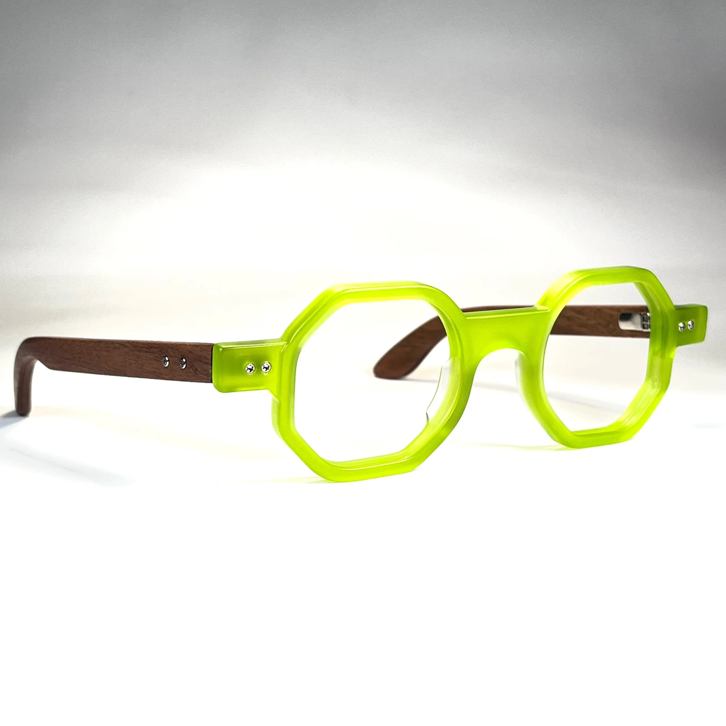 7E54D254-1B11-4D29-A70D-507C9428E0DA