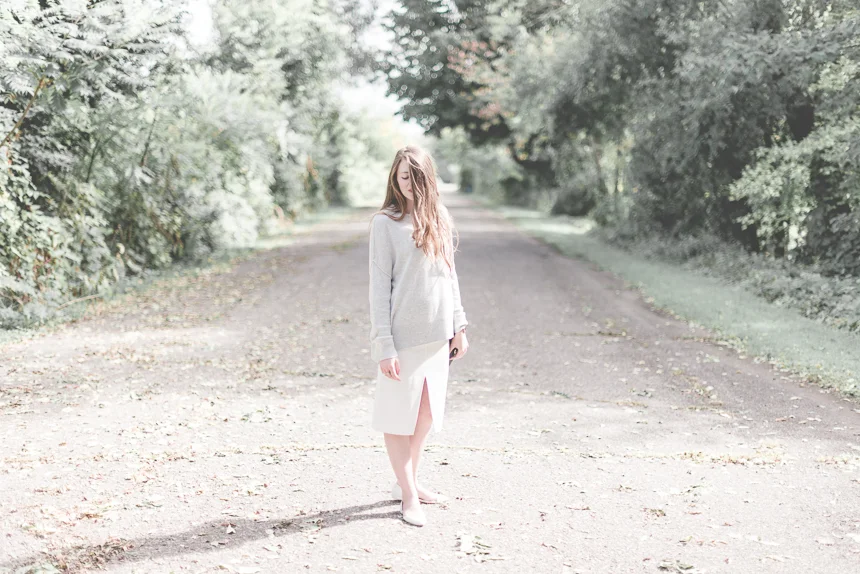 aritzia jax skirt via rebecca-jacobs.com-6.jpg