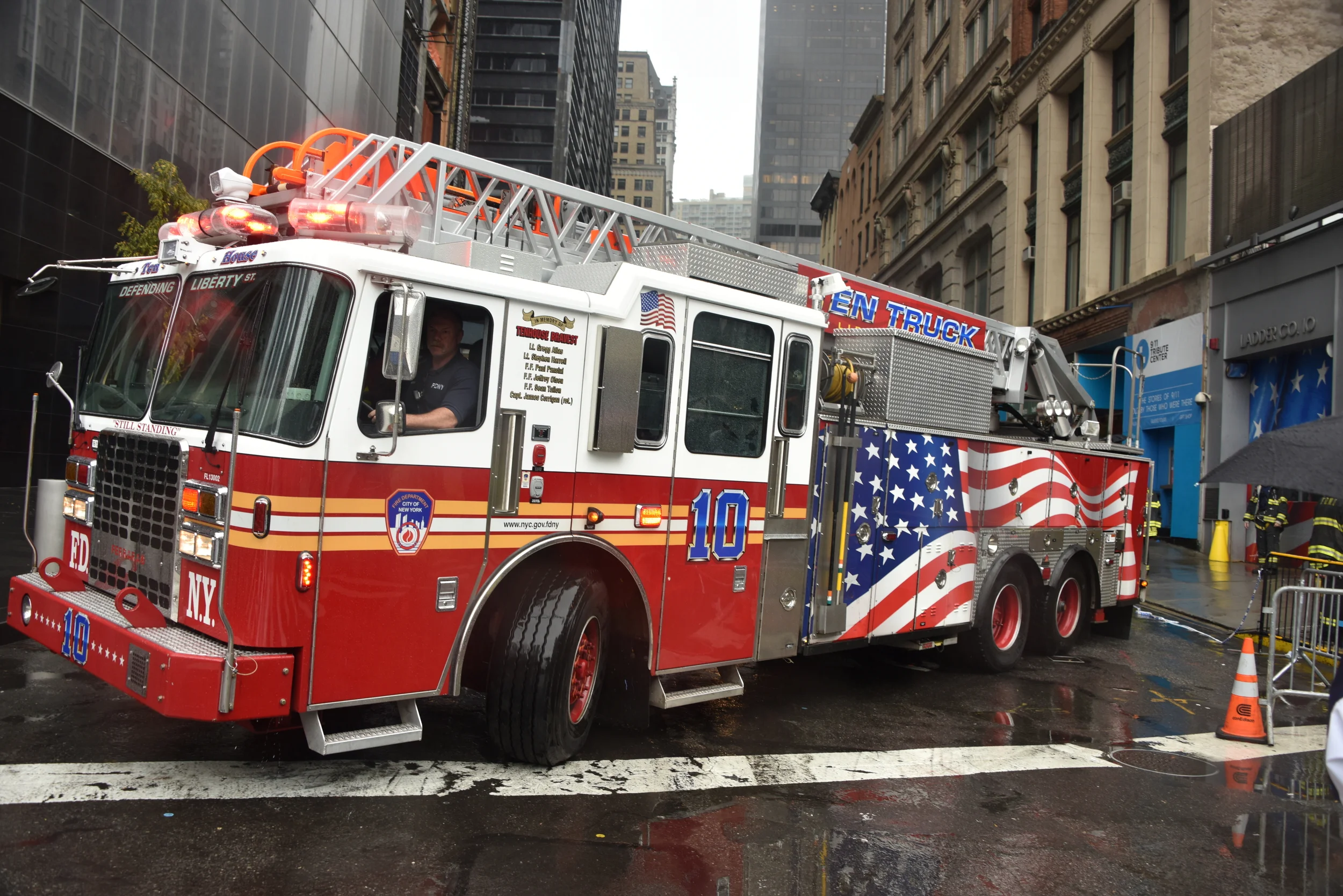 FDNY Ladder 10