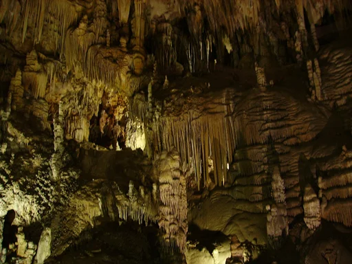 Cueva_de_Nerja_9s.jpg