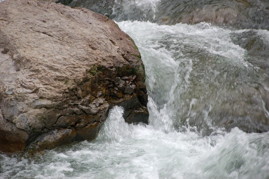 Gore_Creek_2.jpg