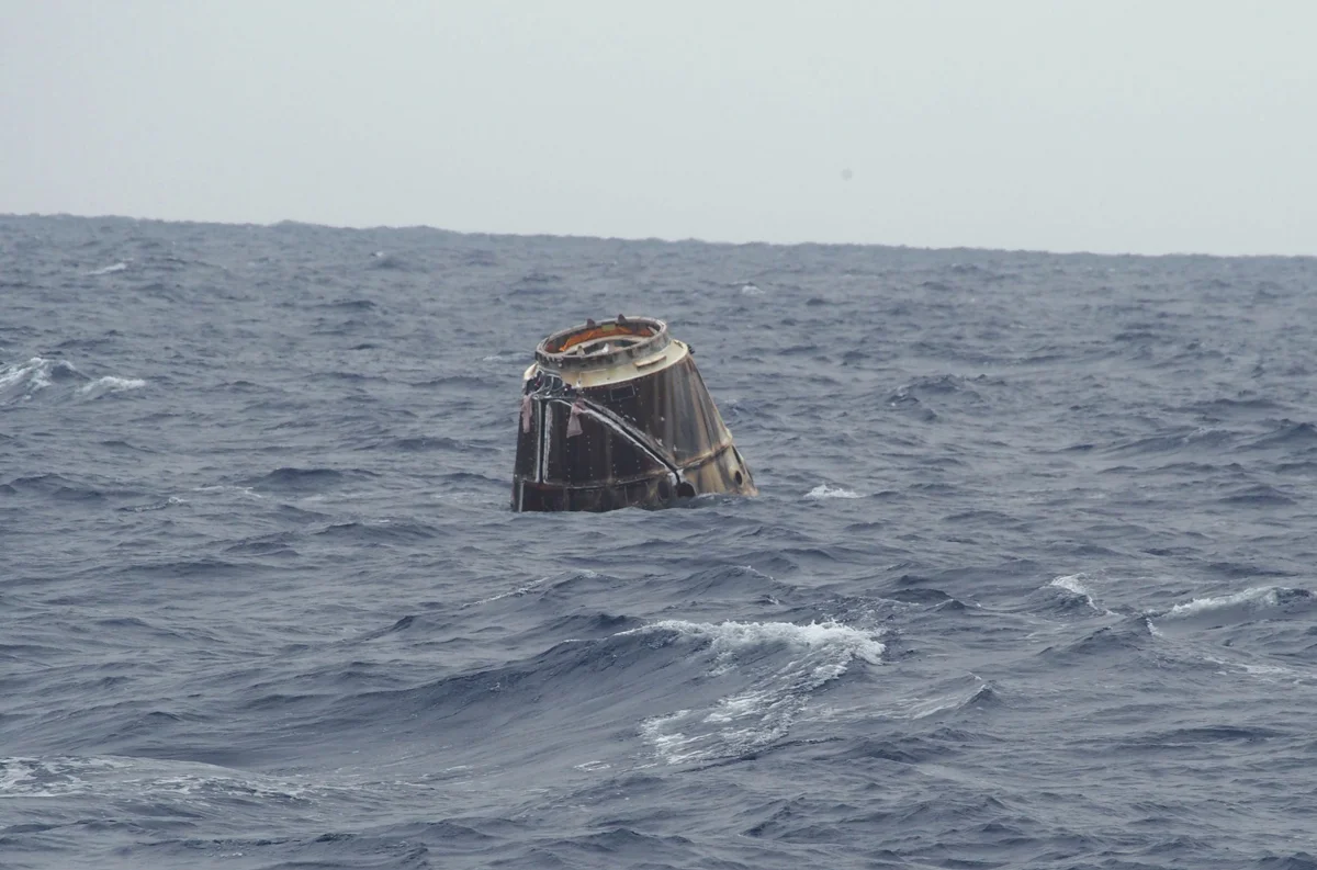 spacex-dragon-splashdown-ocean-05312012.jpg
