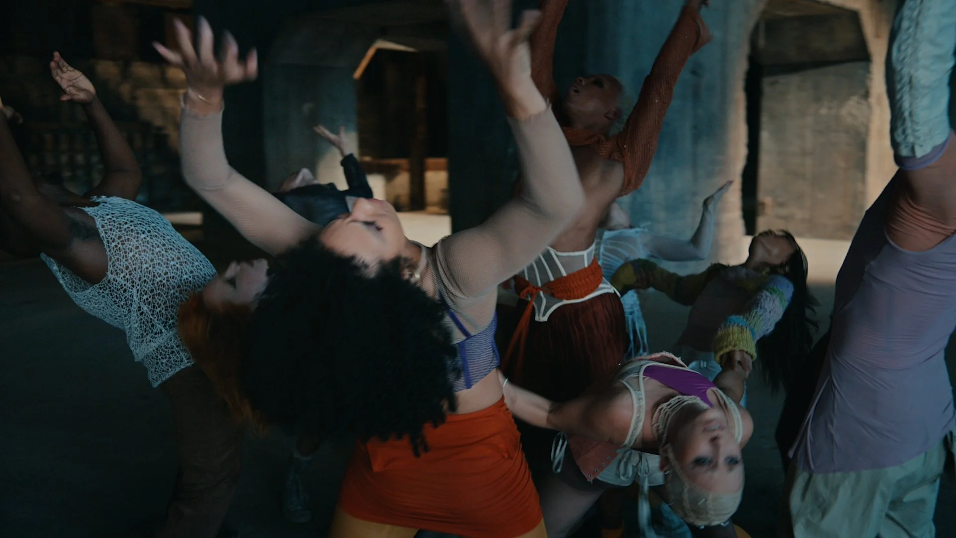 SUNO_Dancer_MV__1.2.19.jpg