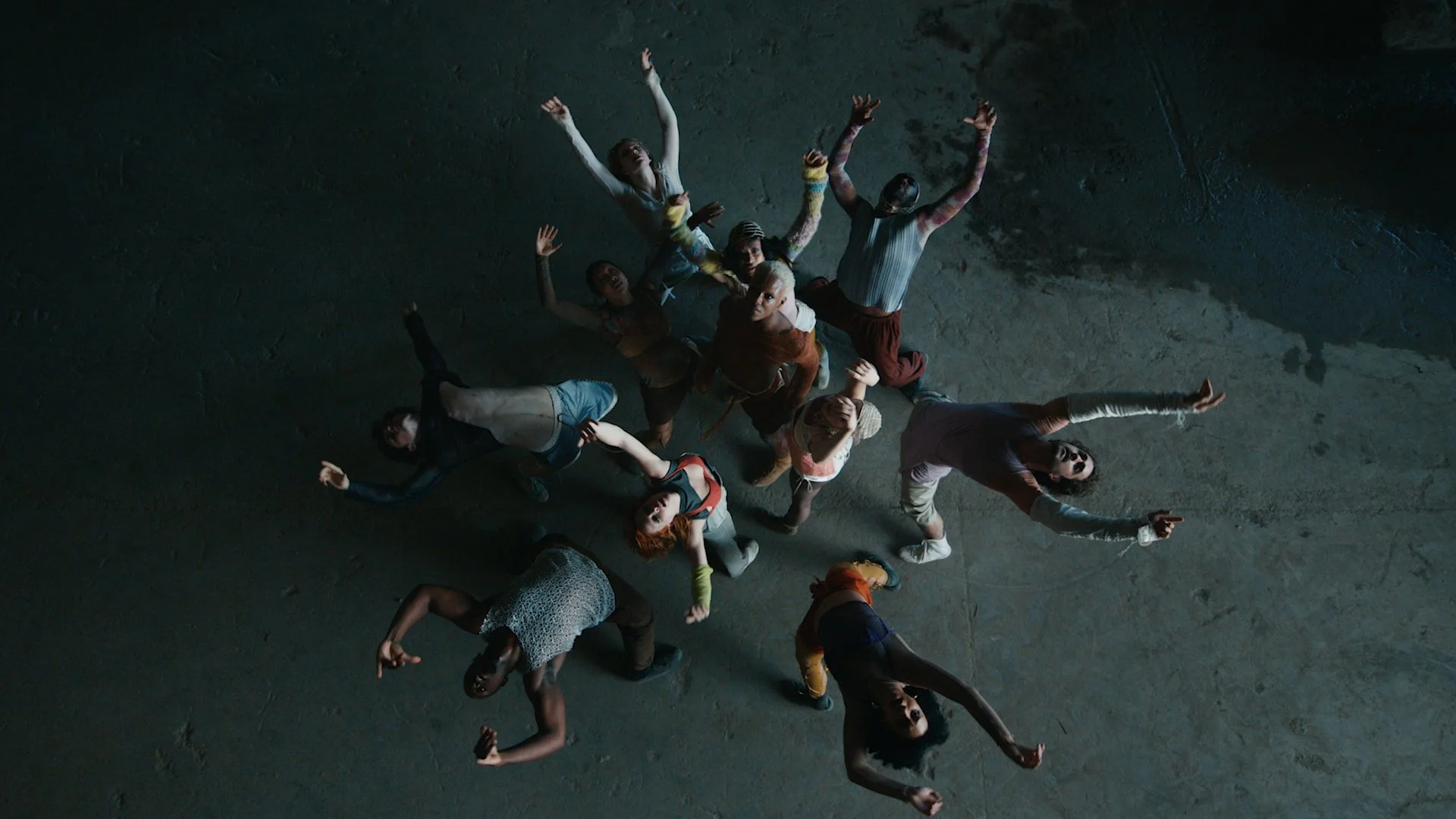 SUNO_Dancer_MV__1.2.20.jpg