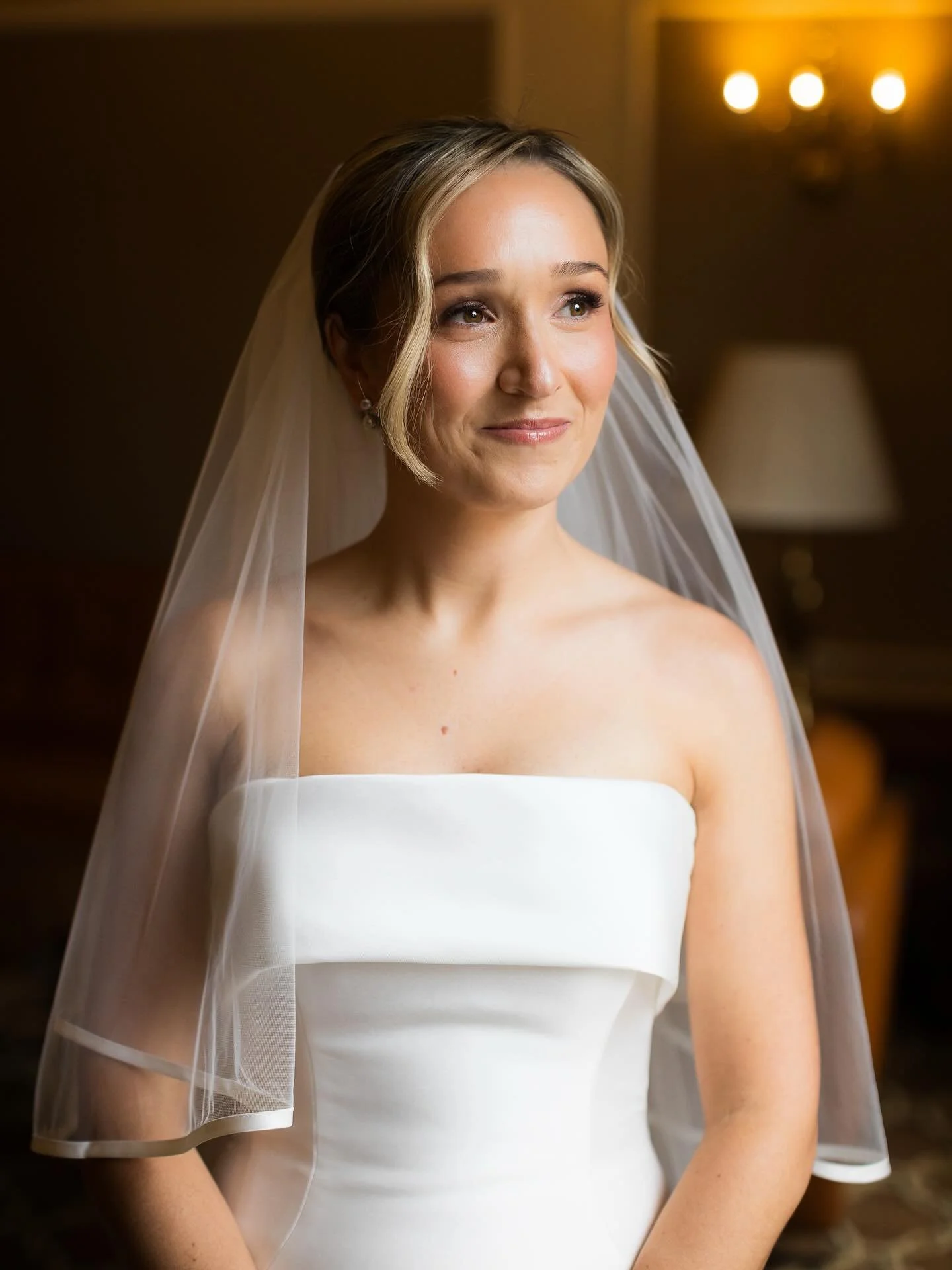 That was one fun wedding weekend. Congrats, Jackie &amp; Matt! 🚕🍎🌃

@theweddingconnection_  @newyorkac @wicksflorist @stevenpiccianohair @histudiowren @glambydeenzleigh @eastcoastband @pronovias #pronoviasbride