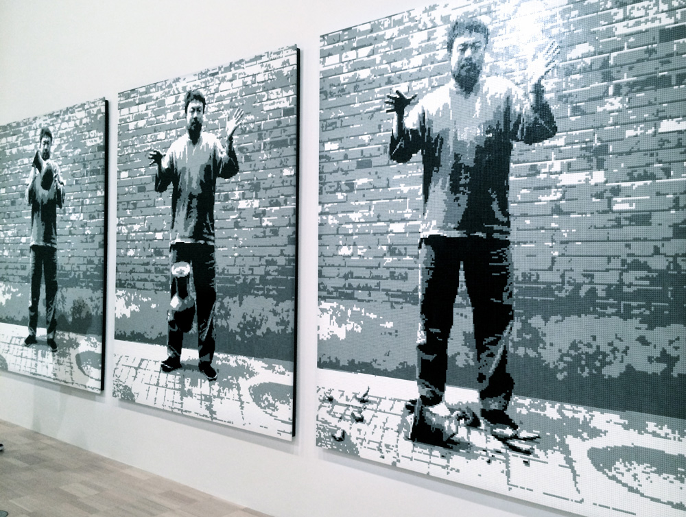 Ai Wei Wei_Dropping a Han Dynasty Urn