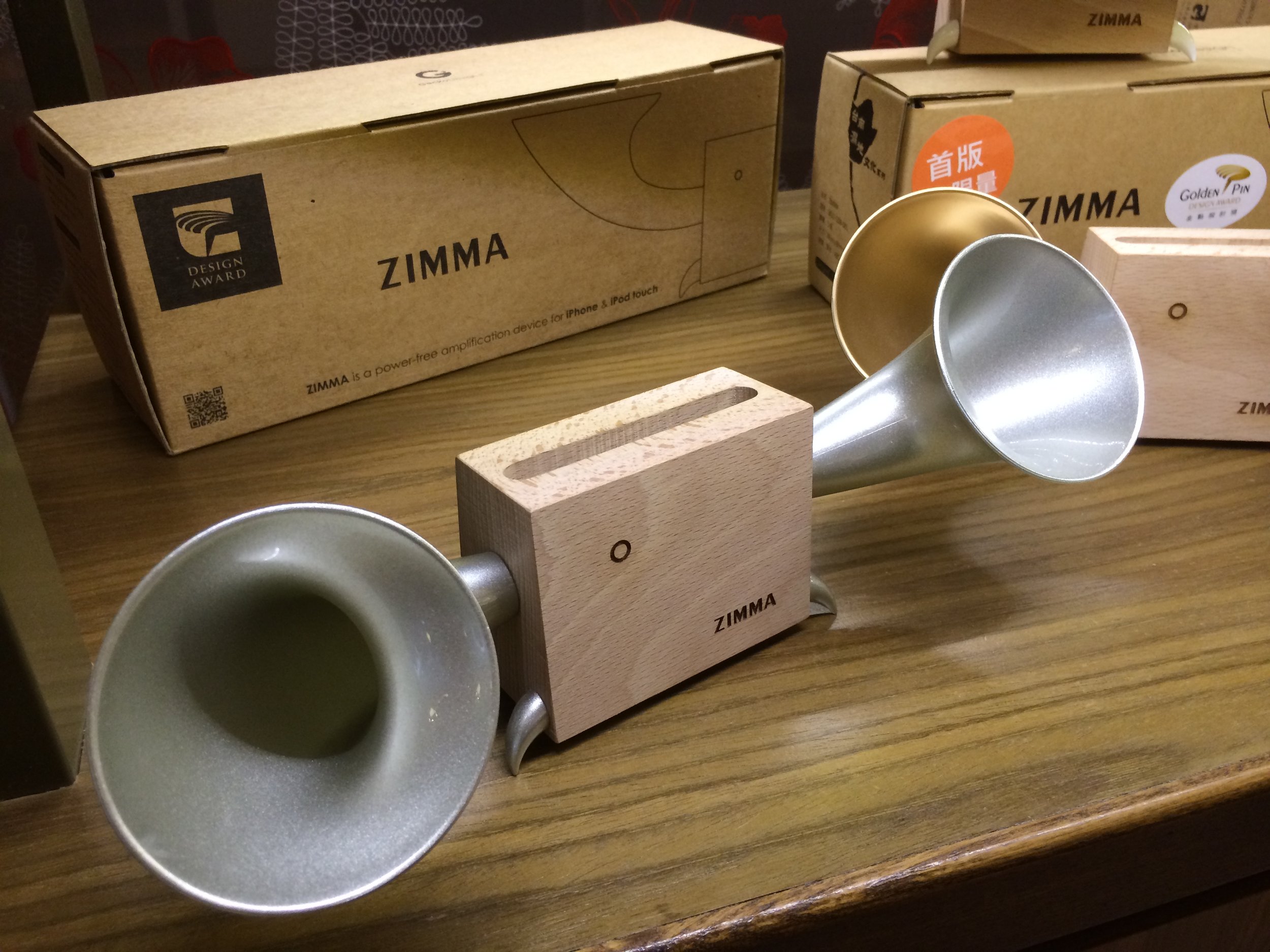 Mini speaker.