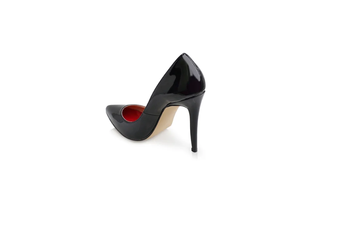 Black-pointy-heels-backside.jpg