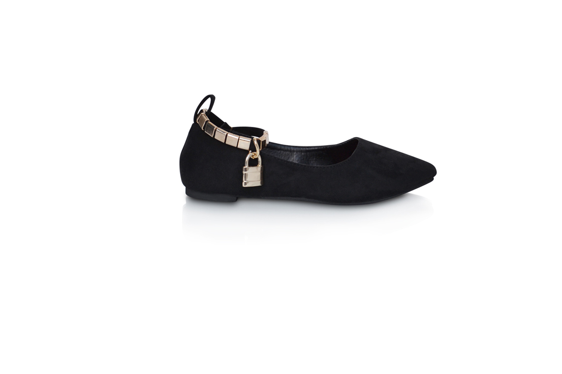 Black-ankle--strap--heels-side1.jpg