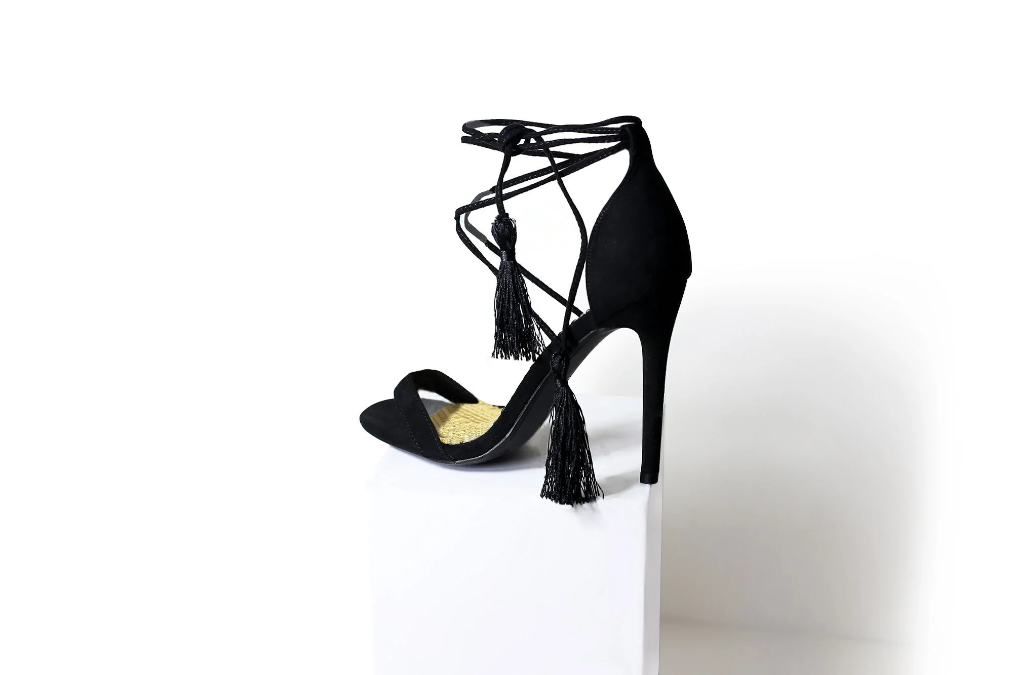 Black shoes for women