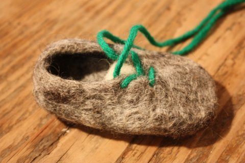 felt-shoe-2.jpg