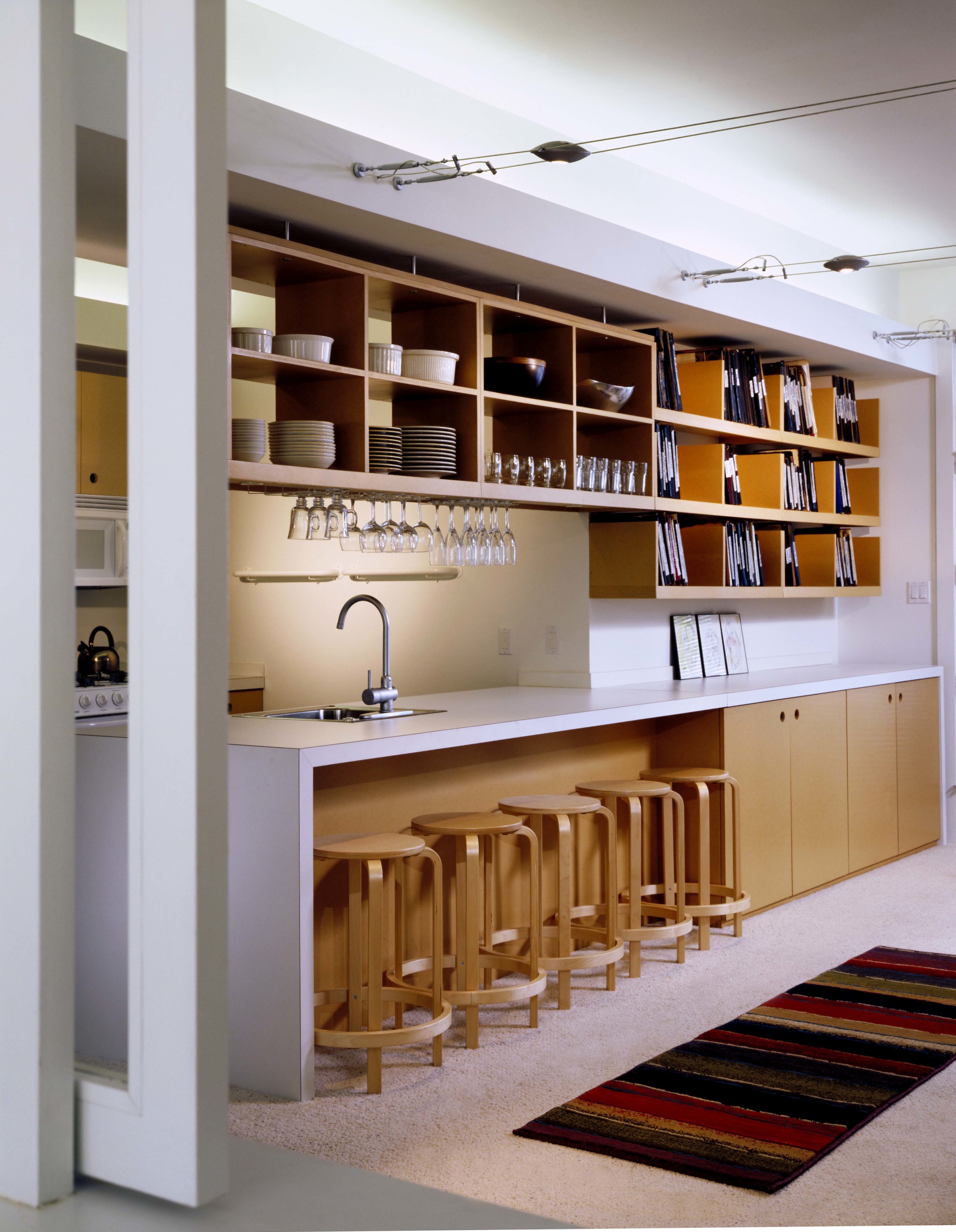KR077 lower kitchen.jpg