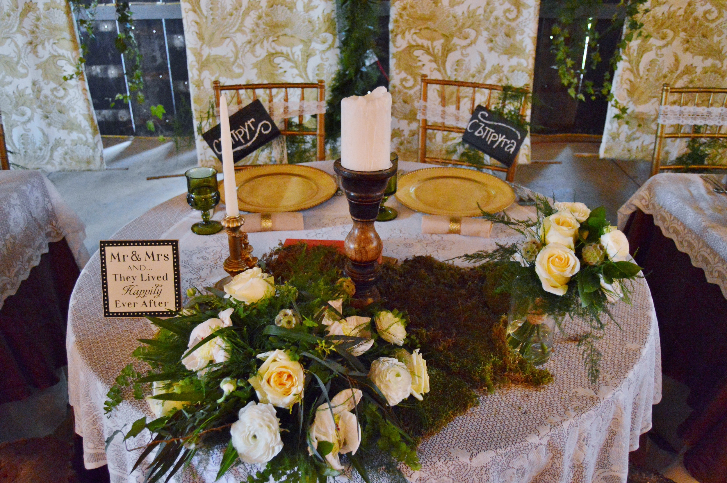 Sweetheart table details. Love!