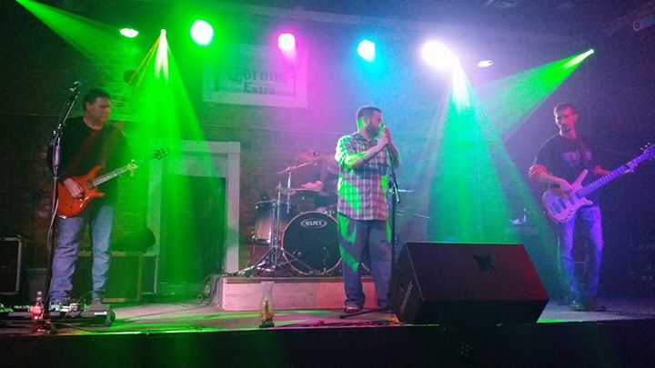Front Street Grill is one of the best live music venues in Arkansas.