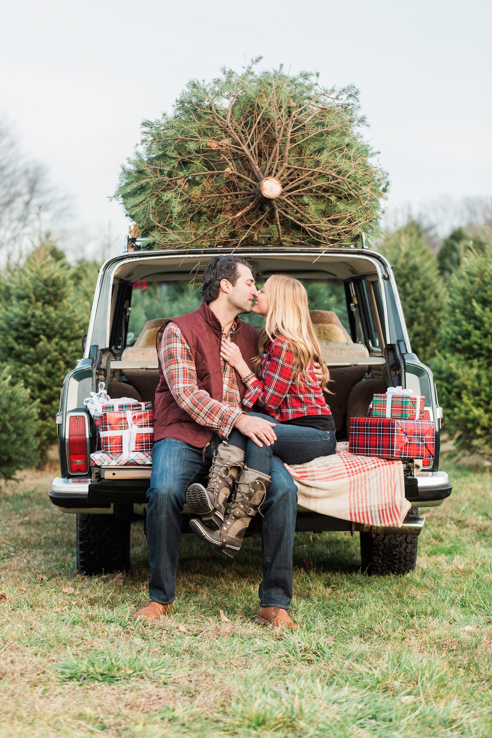 Hudson-Nichols-Christmas-Tree-Farm-Wagoneer-Engagement084.jpg