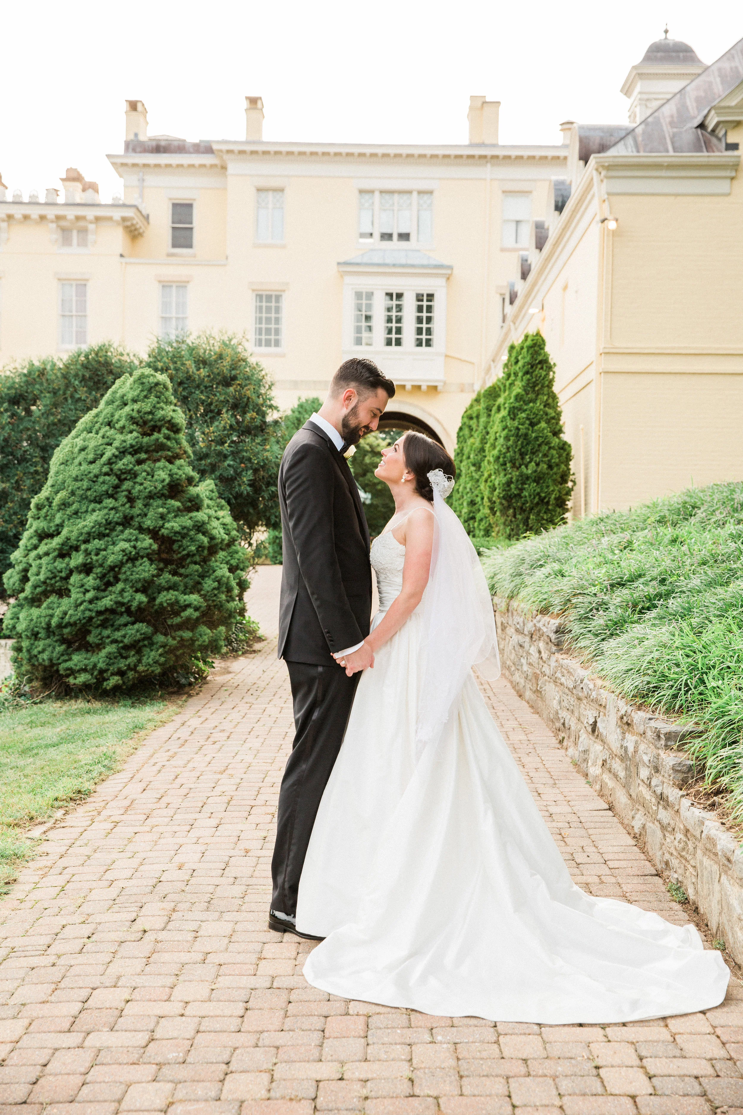 Evergreen-Museum-Balitmore-Maryland-Wedding-Black-Tie-Bride-034.jpg
