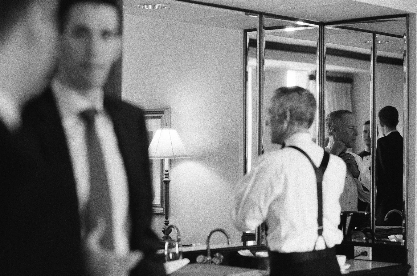 Nemours-Delaware-Art-Museum-Fall-Film-Wedding-Photographer-004.jpg