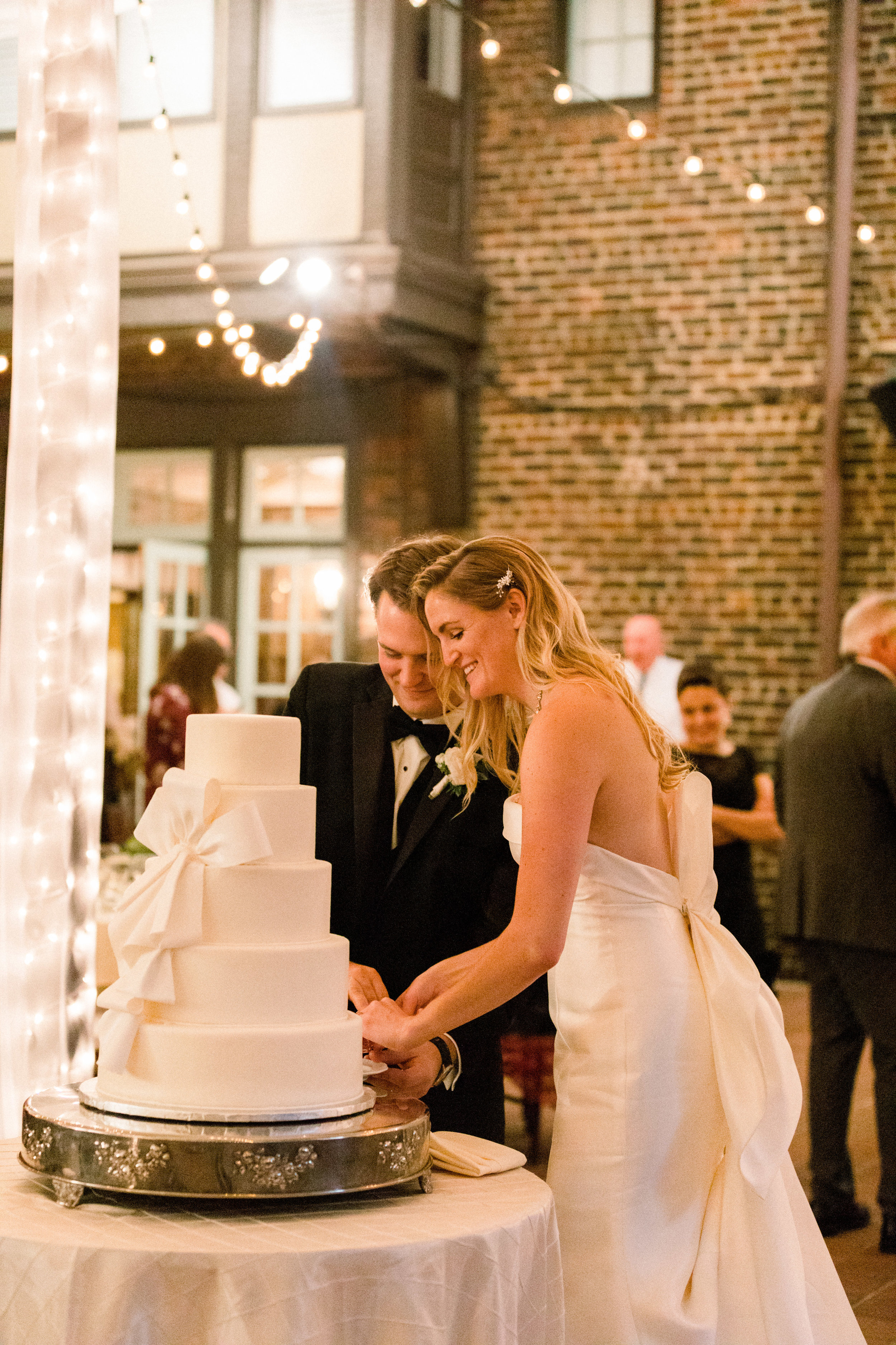 Hudson-Nichols-Greenville-Country-Club-Wedding-Carats-Cake-Film-Photography-167.jpg