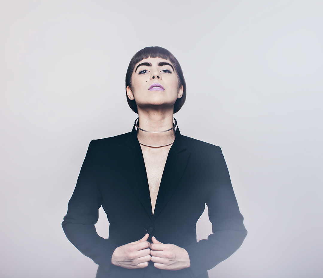 justina-5-w.jpg