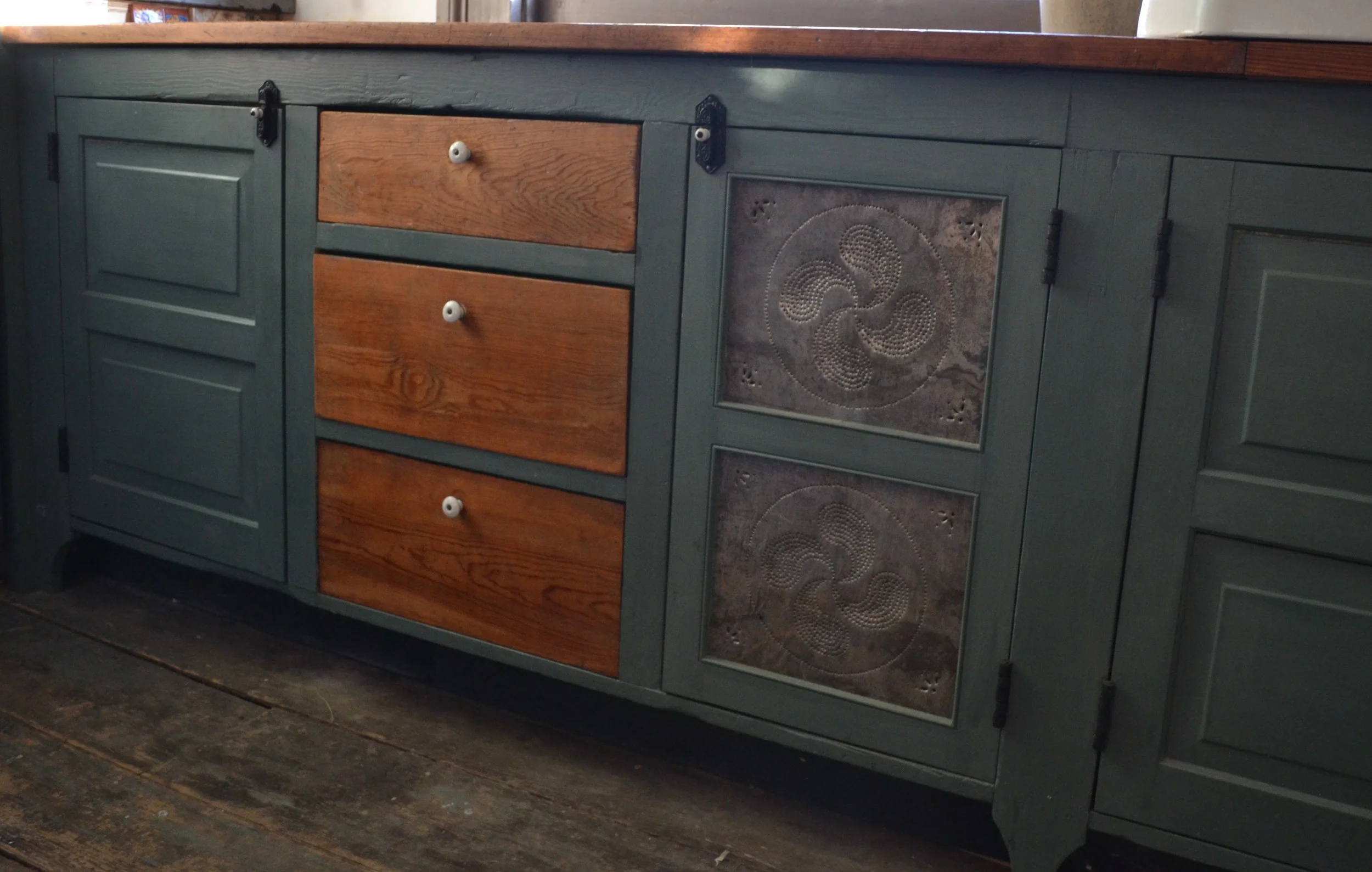 Reusing old cabinets