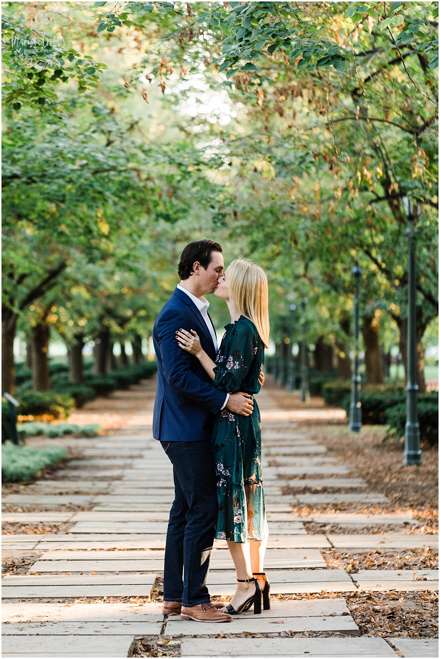 HALEY & CHASE ENGAGED LOOSE PARK & NELSON ATKINS | FALL ENGAGEMENT PHOTOS | MARISSA CRIBBS PHOTOGRAPHY_6875.jpg